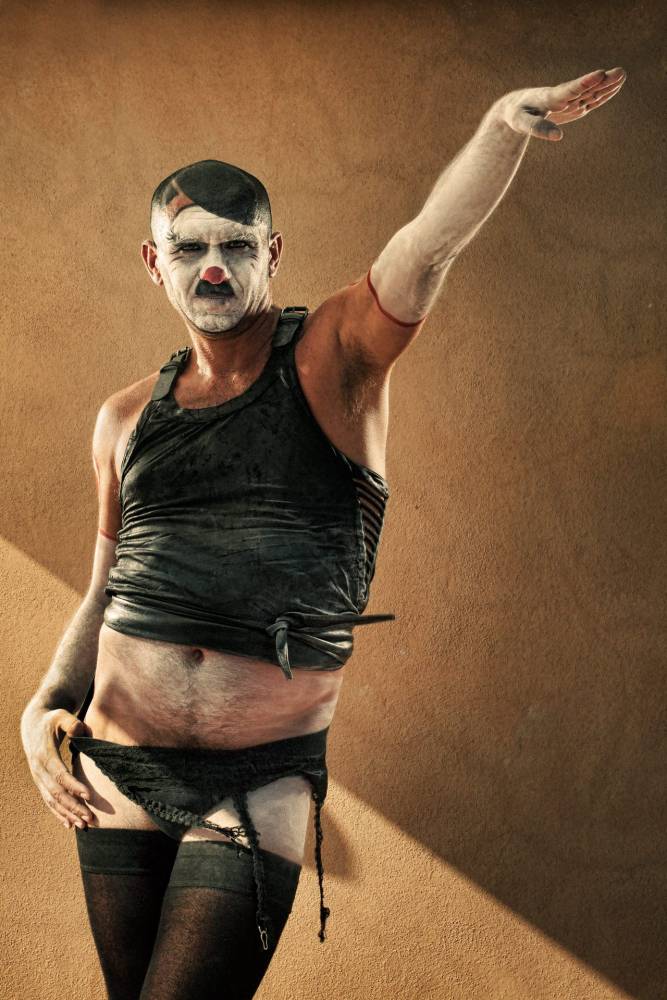 TrannyClownHitler.jpg