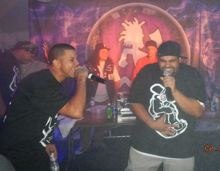 Gordo and Flamez on stage, credit: PME.