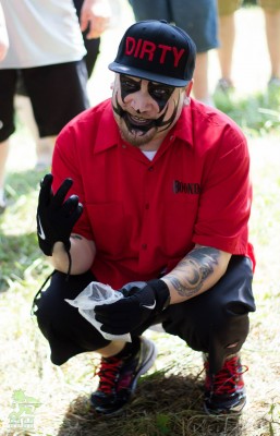 Boondox helps lay Davis to rest. RIP.